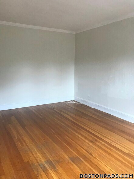 Building Photo - 2045 Commonwealth Ave