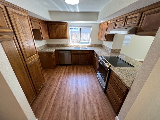 Building Photo - 8654 Thelen Ct
