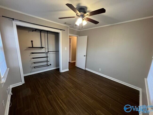 Building Photo - 3415 Mimosa Ln NW