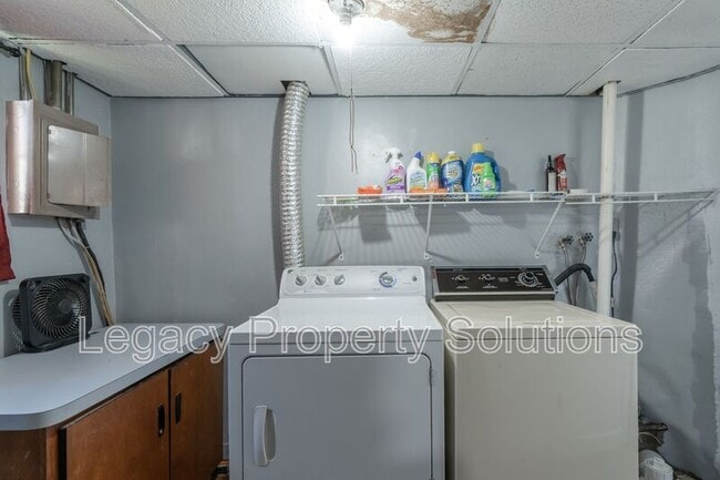 Building Photo - 505 S 10th St