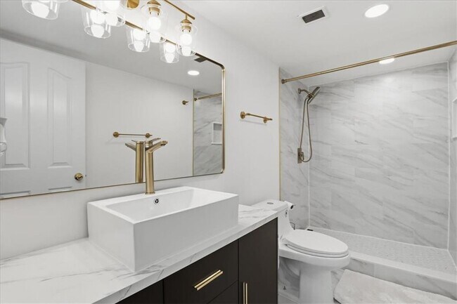 Building Photo - 2870 Pharr Ct S Northwest