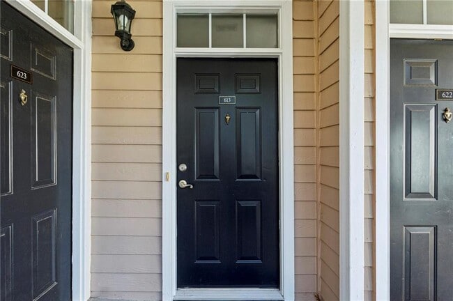 Building Photo - 2400 Cumberland Pkwy SE