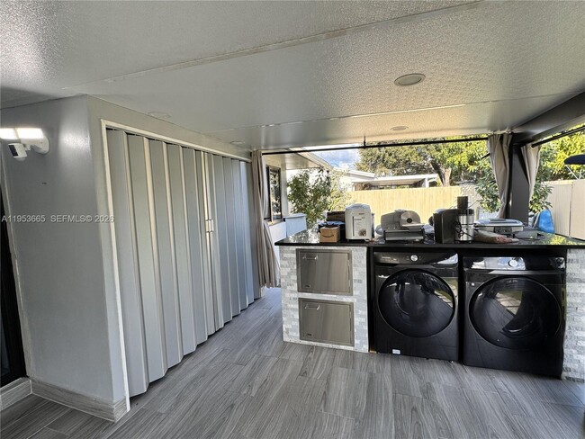 Building Photo - 10394 Fairway Heights Blvd