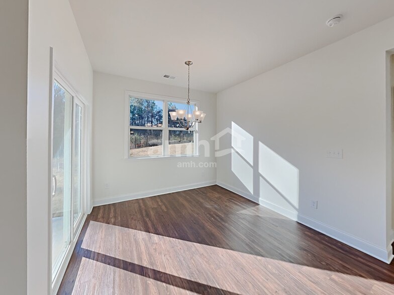 Building Photo - 7069 Creeksong Dr