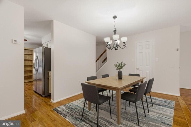 Building Photo - 7393 Swan Point Way