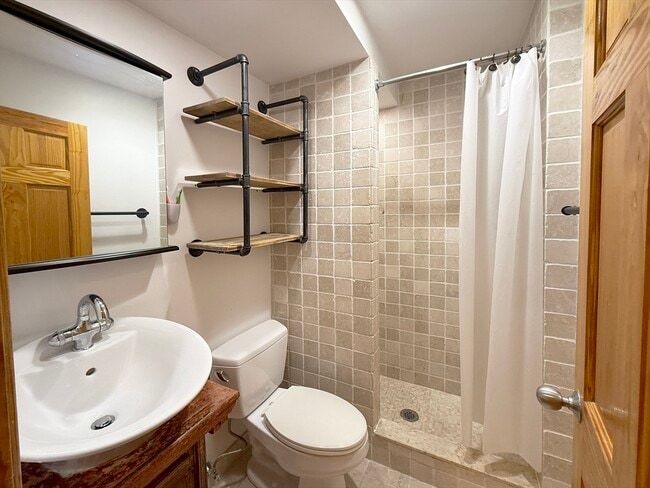 Building Photo - 148 Berkshire St