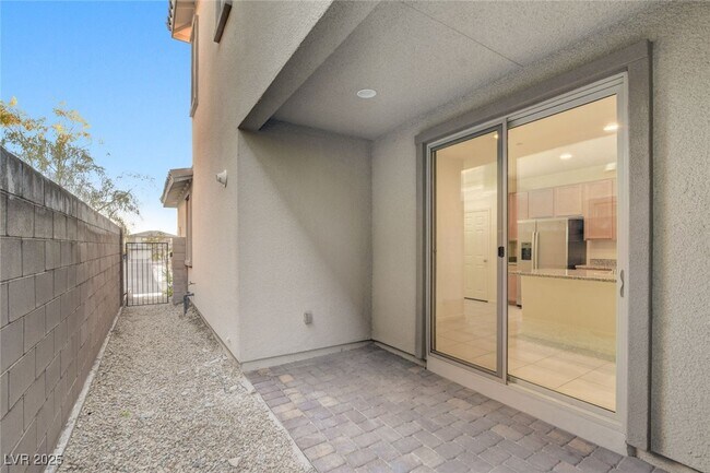 Building Photo - 11680 Hamilton Lk Ave