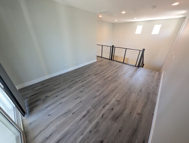 Building Photo - 3622 Portiani Dr