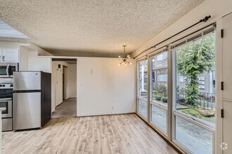 Building Photo - 2015