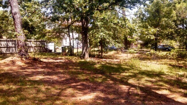 Building Photo - 3999 Pleasant Home Rd