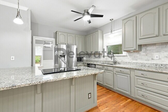 Building Photo - 6000 Sedgefield Rd