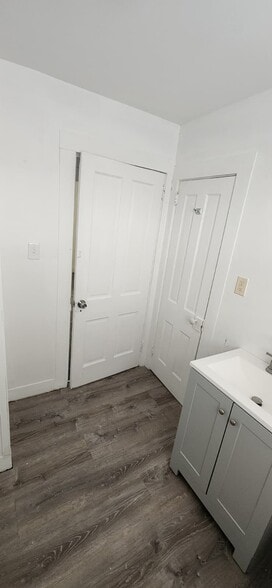 Building Photo - 197 Roosevelt St