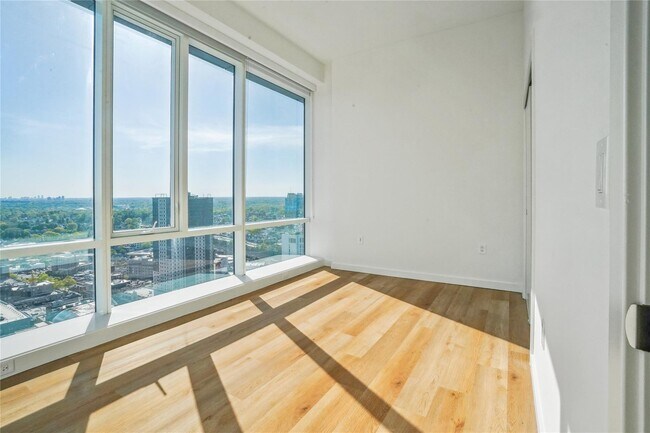 Building Photo - 50 Clinton Pl