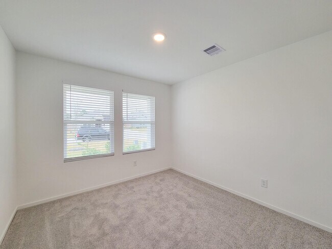 Building Photo - 388 Tejas Trl