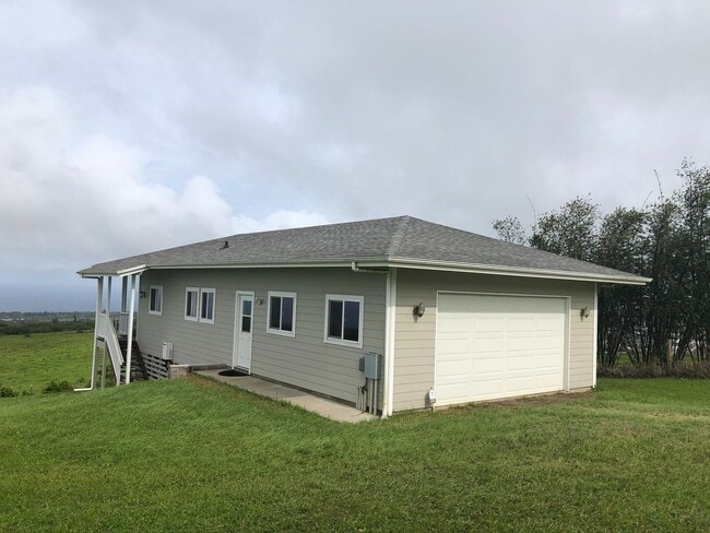 Building Photo - Gorgeous Ocean View Home. Unfurnished 1 Bed, 2 Ba, w/ 2-Car Garage on 1.145 acres