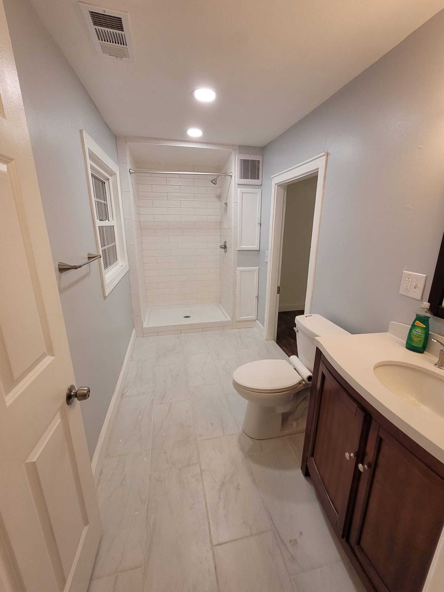 Bathroom 2 entries - 132 W Madison St