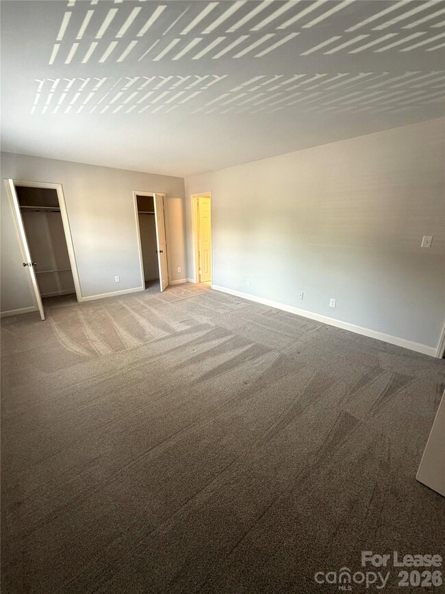 Building Photo - 6648 Bunker Hill Cir