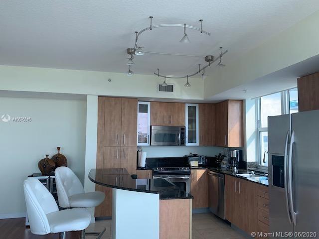 Building Photo - 7900 Harbor Island Dr