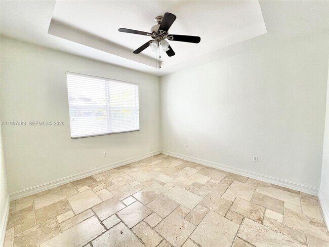 Building Photo - 3910 NE 13th Dr