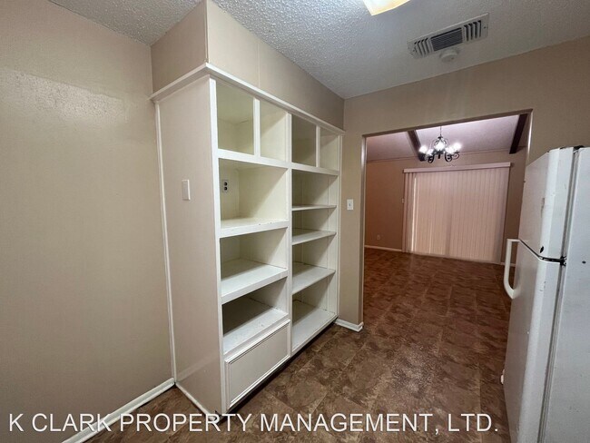 Building Photo - 4 br, 2 bath House - 3126 MEADOW CREEK