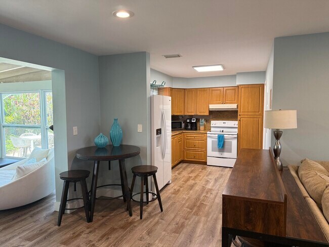 Building Photo - 655 Kingfish Pl