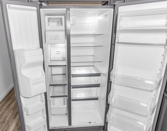 Building Photo - Beautiful Brand-New 3 Bedroom Home Near the Colorado River & Trail System