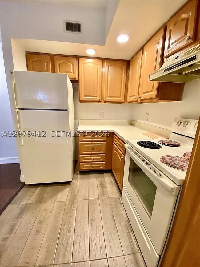 Building Photo - 13090 Vista Isles Dr