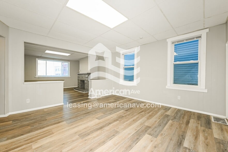 Building Photo - 13 Maytide St