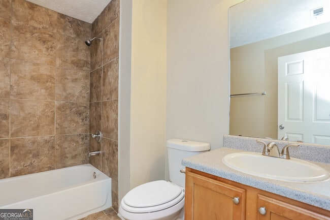 Building Photo - 3909 Riverside Pkwy