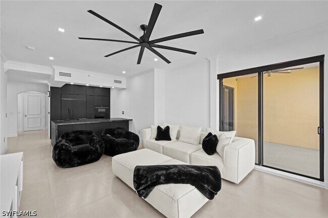 Building Photo - 23191 Fashion Dr