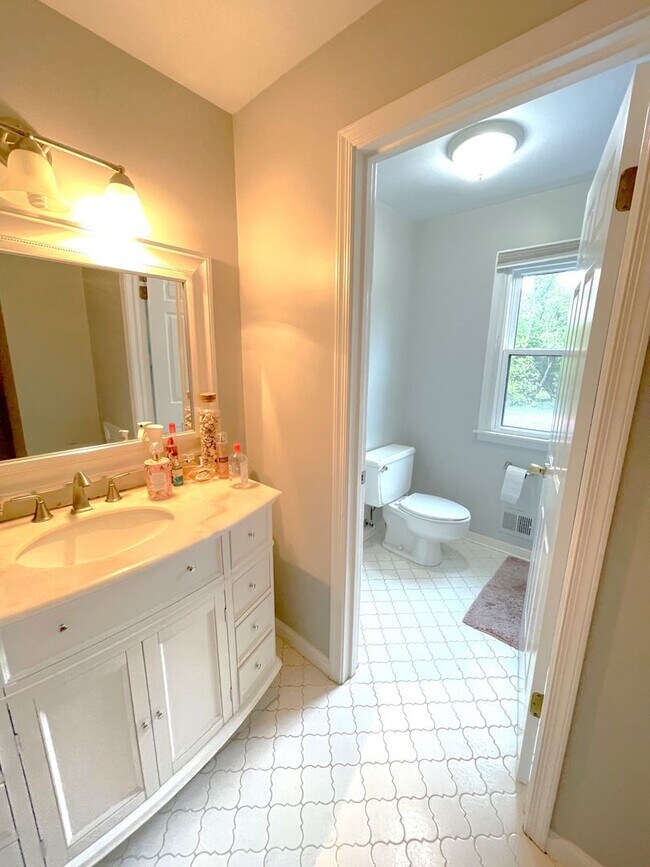 Building Photo - 13209 Lantern Hollow Dr