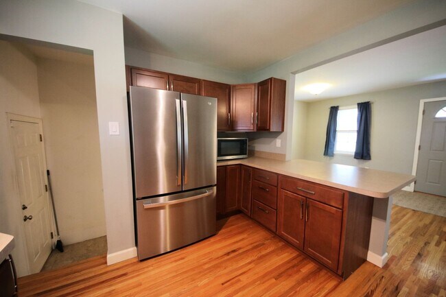 Building Photo - 4317 Sunshine Dr