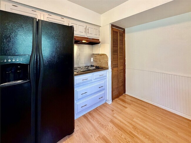Building Photo - 1416 Sandy Creek Dr