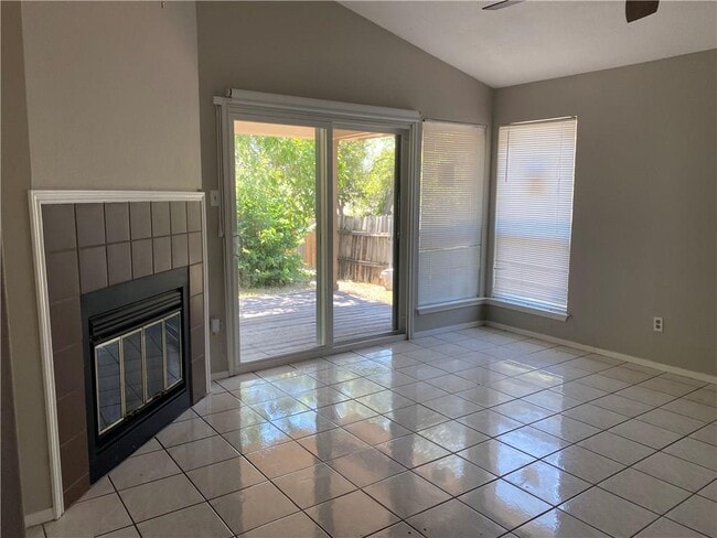 Building Photo - 11915 Rosethorn Dr