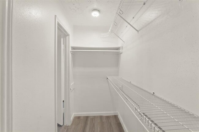 Building Photo - 419 Capehill Dr