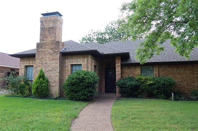 Building Photo - 702 Mt Vernon Dr