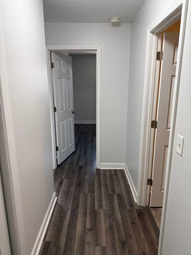 Primary Photo - 625 N Elmwood Dr