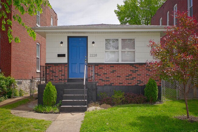Primary Photo - 2228 Missouri Ave