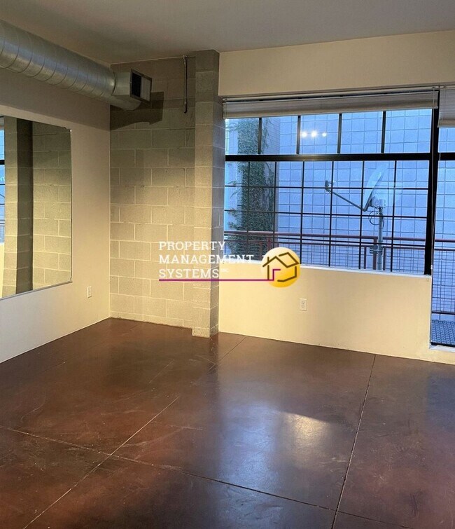 Building Photo - 336 W 300 S