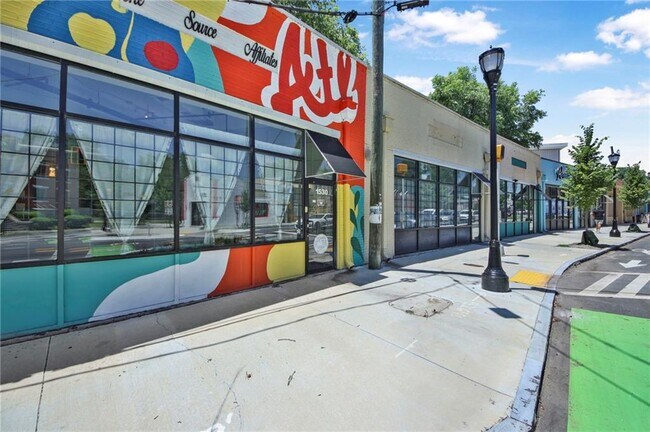Building Photo - 514 W Ontario Ave SW