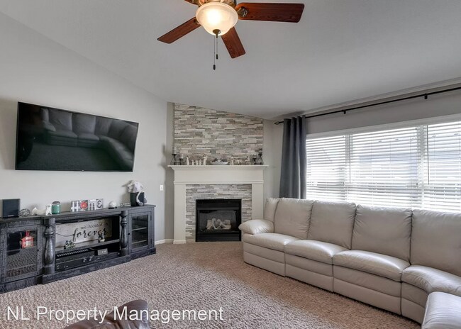 Building Photo - 5 br, 3 bath House - 19617 Poppleton Ave