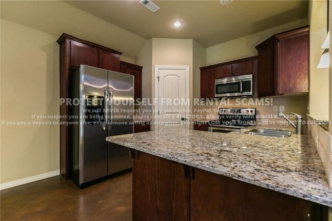 Building Photo - 2852 W Millstone Dr