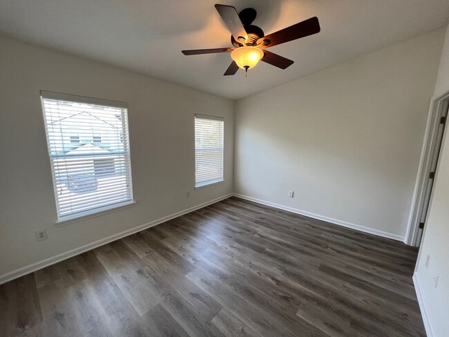 Building Photo - Nice 2 bedroom condo for rent in Heron’s L...