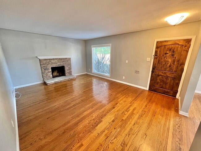 Building Photo - 4445 E Colorado St