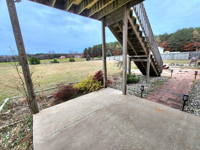 Building Photo - 6039 Morris Lake Rd