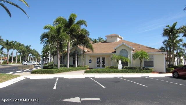 Building Photo - 1850 Charlesmont Dr