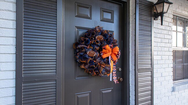 Building Photo - Ashwood Apartment Homes