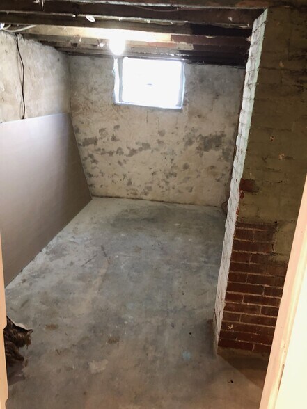 Storage Space - 34 W Spring Ave