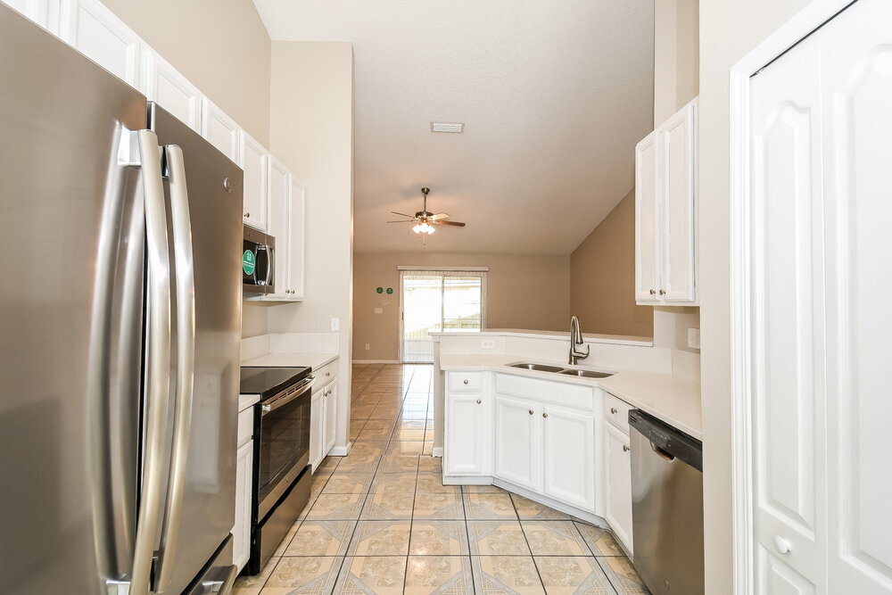 Building Photo - 6709 Gentle Oaks Dr N