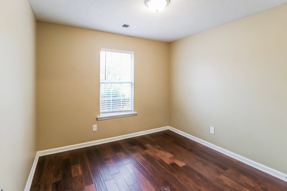 Building Photo - 7642 Fox Hunt Dr E